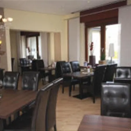 ホテル Zur Lindenwirtin 2*
